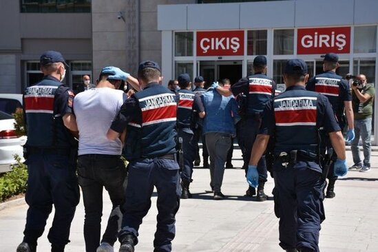 Türkiyə DİN-dən əməliyyat: 813 nəfər axtarışda olan şəxs saxlanıldı, 19 itkin düşmüş şəxs tapıldı