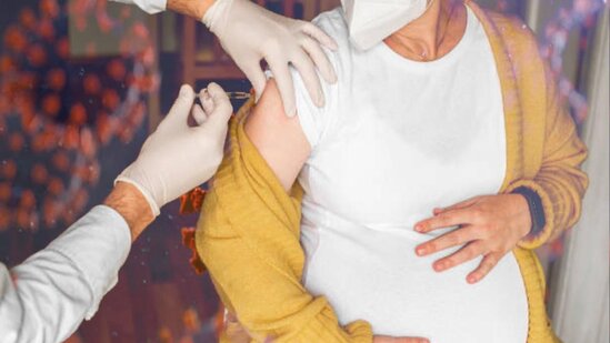 Hamilələr vaksin olunsun, ya olunmasın? - Tanınmış ginekoloqlardan vacib AÇIQLAMA