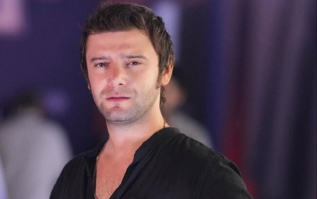 Başına iş gəldi, tətilini yarımçıq qoydu