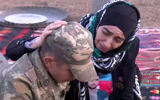 Cıdır düzündə şəhid analarının duyğulu anları - Video