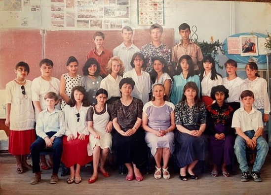 5-ci sinif şəklini paylaşdı, izləyiciləri inanmadı - Foto