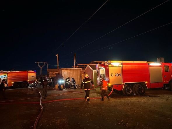 Bakıda inşaat materialları bazarındakı yanğın məhdudlaşdırılıb - YENİLƏNİB