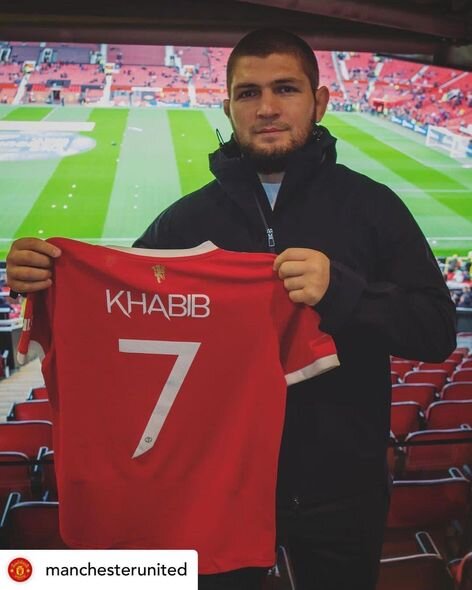 Həbib Nurməhəmmədov Ronaldu və Bekhemin formasına sahib çıxdı - FOTO