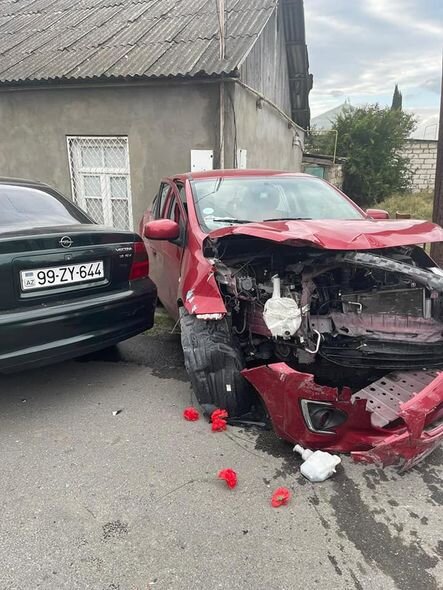 Polis qəza törədib, iki nəfər yaralanıb: DİN araşdırmalara başladı - AÇIQLAMA