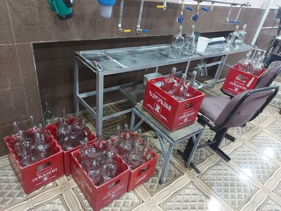 Ağstafada qanunsuz fəaliyyət göstərən limonad və spirtli içkilərin istehsalı müəssisəsi aşkarlanıb - FOTO