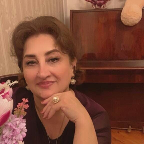 Ərinin baltalayıb öldürdüyü qadın vəzifəli şəxs imiş - Fotolar