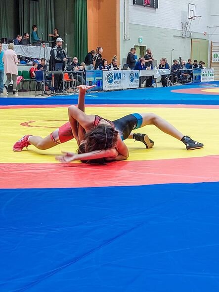 Azərbaycanlı qız güləşçi Finlandiya çempionu oldu - FOTO