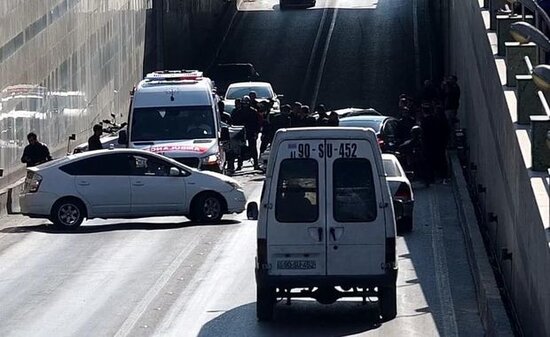 Bakıda baş verən qəza tıxaca səbəb oldu - FOTO
