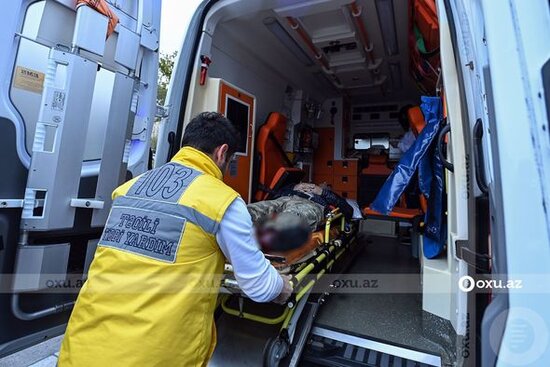 Qış parkında havalandırma şaxtasına düşən şəxs xilas edildi - YENİLƏNİB + FOTO/VİDEO