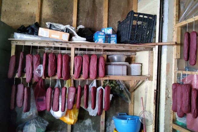 Bazarda satılan dana əti basdırmasında at DNT-si aşkarlandı - Fotolar