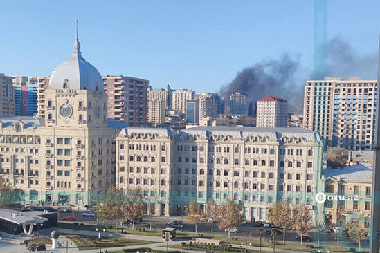 Bakının mərkəzində yanğın - YENİLƏNİB + VİDEO