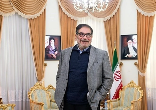 Xameneinin müşaviri: "İsrailin hücumlarından sonra üç saat dağıntılar altında qaldım"