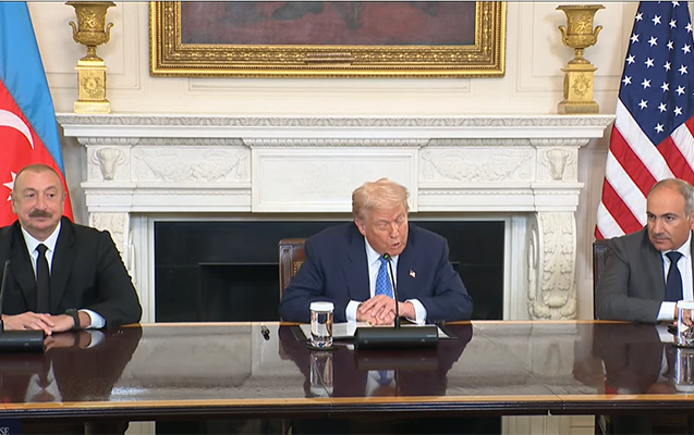 Üçtərəfli görüş başladı - Canlı