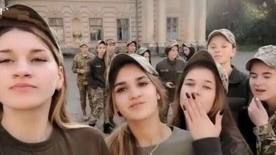 "Kişilərimiz ukraynalı qızları gözləyir, onlar isə başqa ölkələrə gedir" – QALMAQALLI SÖZLƏR-FOTO