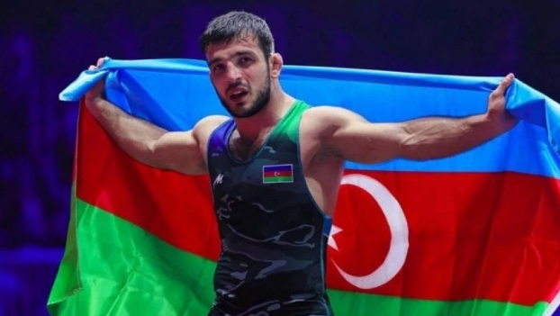 Güləşçimiz Ülvi Qənizadə ikinci dəfə DÜNYA ÇEMPİONU oldu