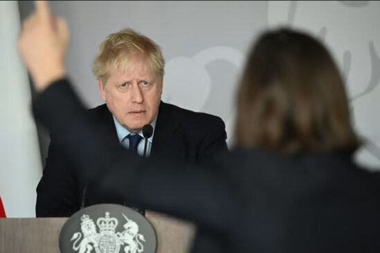 Ukraynalı jurnalist gözyaşları içində Consona: "Kiyevə gəlmirsiniz, çünki qorxursunuz!" - VİDEO