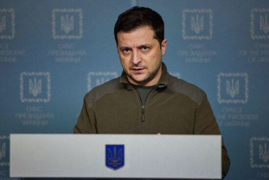 Zelenski: "Qərbin bir həftəlik hərbi yardımını Ukrayna 20 saata istifadə edir"
