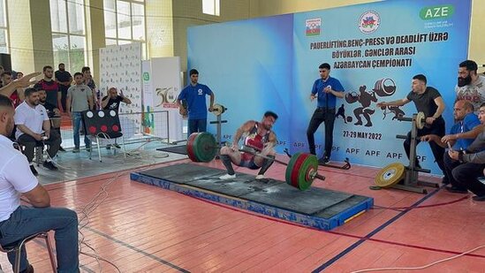 İdman yarışında FACİƏ: Azərbaycanlı çempion 301 kiloqramlıq ştanqı ayağına saldı - FOTO/VİDEO