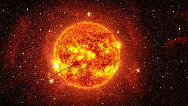 Günəş haqqında təəccüblü fakt: Əslində bir "cücə ulduz"dur?
