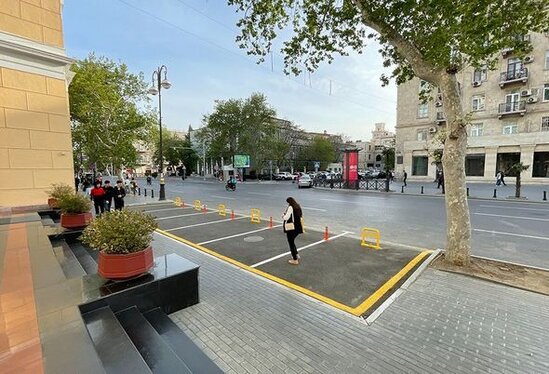 İlham Əliyevin tapşırığı ilə sökülən parklanma yerinə görə vəzifəli şəxs cəzalandırıldı - YENİLƏNİB + FOTO