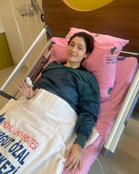 Qardaşına donor olan Nərmin səhhətindən danışdı