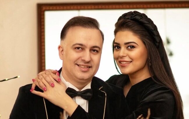 Həyat yoldaşının ünvanına təriflər yağdırdı