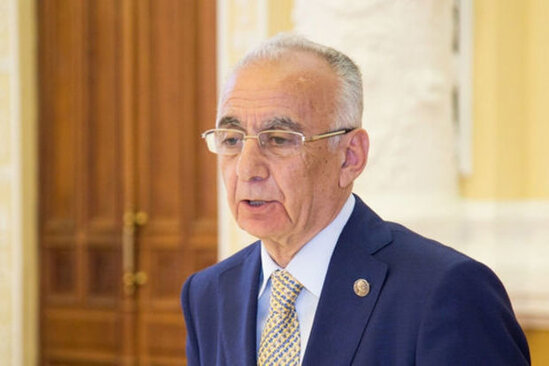 Deputat Hacıbala Abutalıbovun villalarının şəkillərini paylaşdı