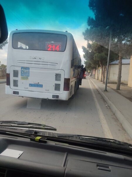 Avtobusu qapısı açıq sürənlər cəzalanacaq? - BNA-dan AÇIQLAMA