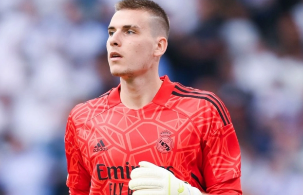 "Atletiko Madrid" əsas rəqibinin qapıçısını almaq istəyir