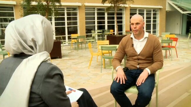 Hollandiyalı deputat İslam əleyhinə kitab yazarkən MÜSƏLMAN OLDU - VİDEO