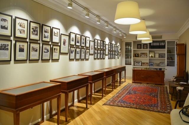 Sözlərdən dərin fikirlərin cövhərini çəkmək cəhdində...