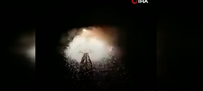 Atəşfəşanlıq zamanı faciə baş verdi - DƏHŞƏTLİ VİDEO