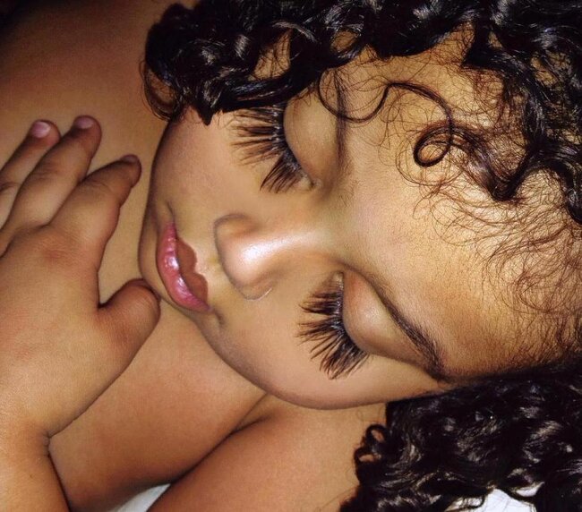 "Canlı kukla" böyüyüb BELƏ OLDU - FOTO