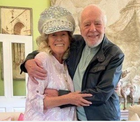 80 yaşdan sonra EŞQ: Marketdə toqquşub, 3 ay sonra nişanlandılar - FOTO