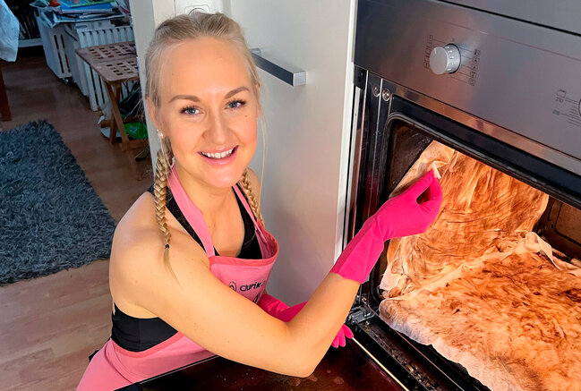 Bu qız TƏMİZLİK ŞAHZADƏSİDİR - Çirkli evləri PULSUZ təmizləyir - FOTO-VİDEO