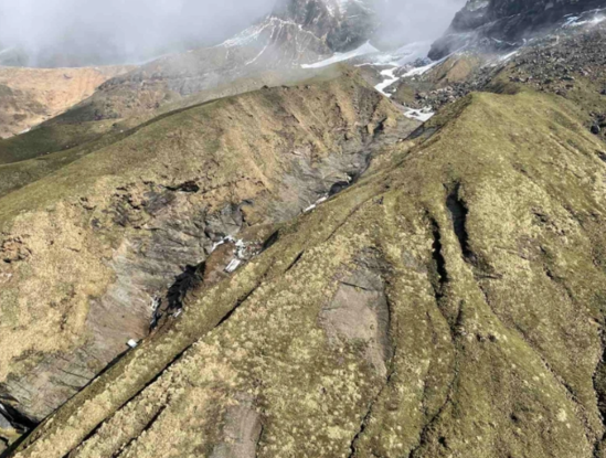 Yoxa çıxan təyyarədən XƏBƏR VAR - FOTO