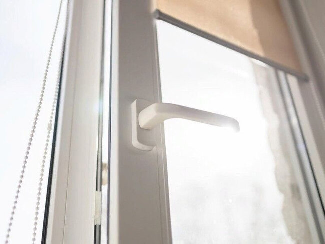 Məktəbdə Dəhşət! Şagirdi pəncərədən atdılar