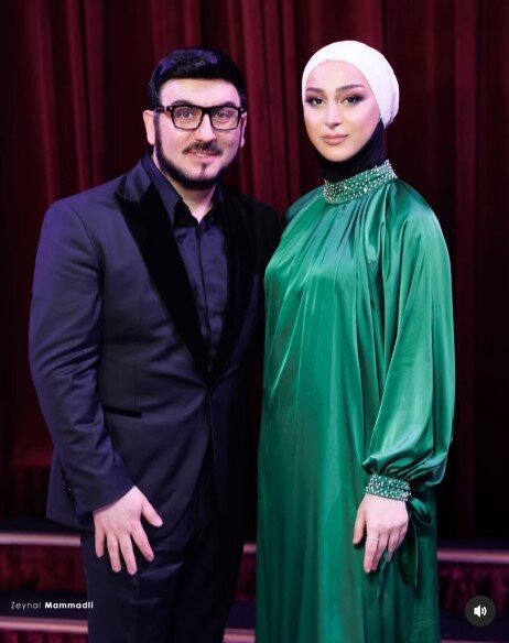 Tolik ilk dəfə bacısının görüntüsünü paylaşdı: GÖRÜN KİM İMİŞ– FOTO