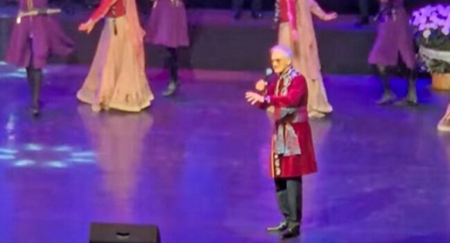 80 yaşlı Bülbüloğlunun performansı - Video