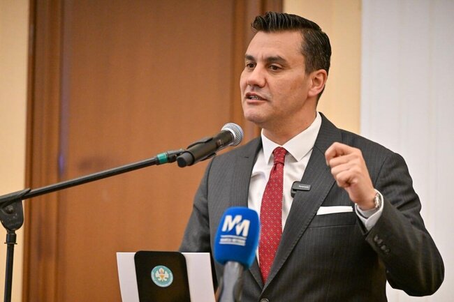 Faciəvi şəkildə ölən Bələdiyyə sədrinin xanımının çıxışı hər kəsi KÖVRƏLTDİ - VİDEO