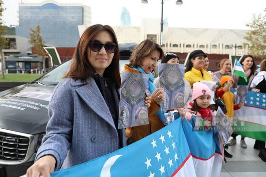 Özbək bloqçu: "Bakı o qədər gözəldir ki, getmək istəmirsən"