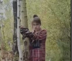 Veteranları təhqir edən bloger qızı meşədə soyundurub döydülər, VİDEOya çəkib yaydılar - ŞOK