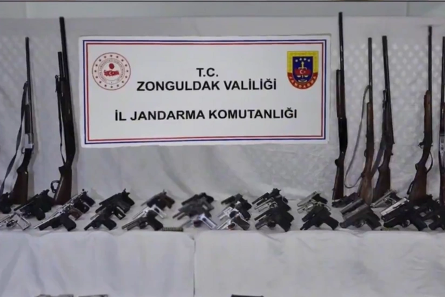 Türkiyədə silah qaçaqmalçılığına qarşı əməliyyat keçirilib, 202 nəfər saxlanılıb