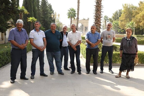 Yevlax sakinləri qaz təsərrüfatına dair üzləşdikləri çətinliklərdən söz açıblar