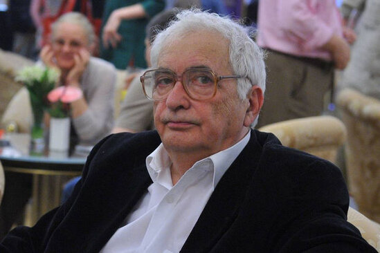 Rusiyada tanınmış bakılı yazıçı vəfat edib