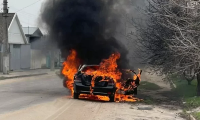 Xersonda avtomobilə zərbə endirilib, ölən və yaralananlar var