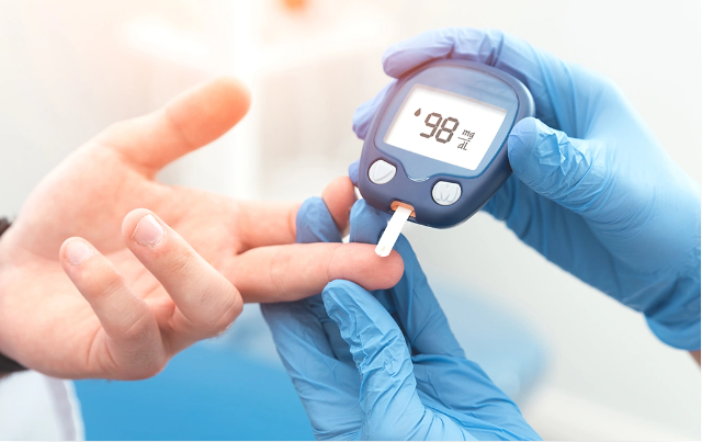 Şəkərli diabetdən əziyyət çəkən insana spirtli içki olar?