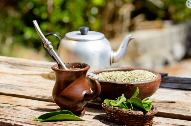 Qəhvədən daha yaxşı gümrahlıq verən içki: Çay və ya kakao deyil