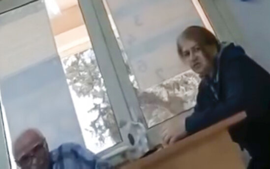 Bakıda direktor müəllimləri məktəbə buraxmır? - Video