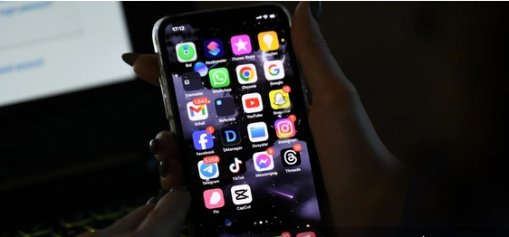 "iPhone"lara tarixin ən böyük yenilənməsi gəlir - SİYAHI